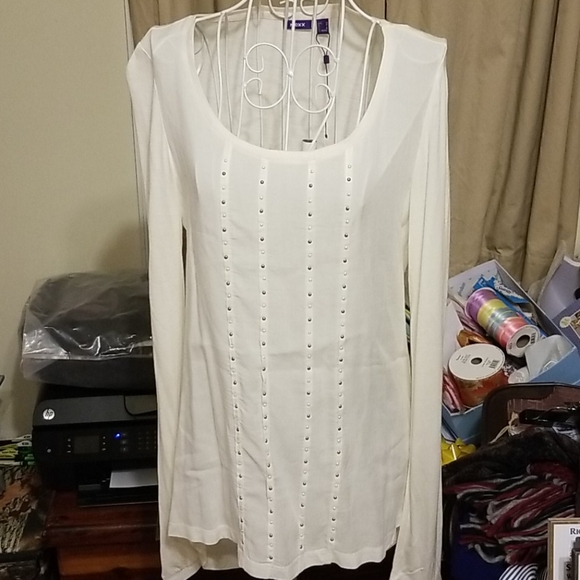 Wonderful cream top - Picture 1 of 8